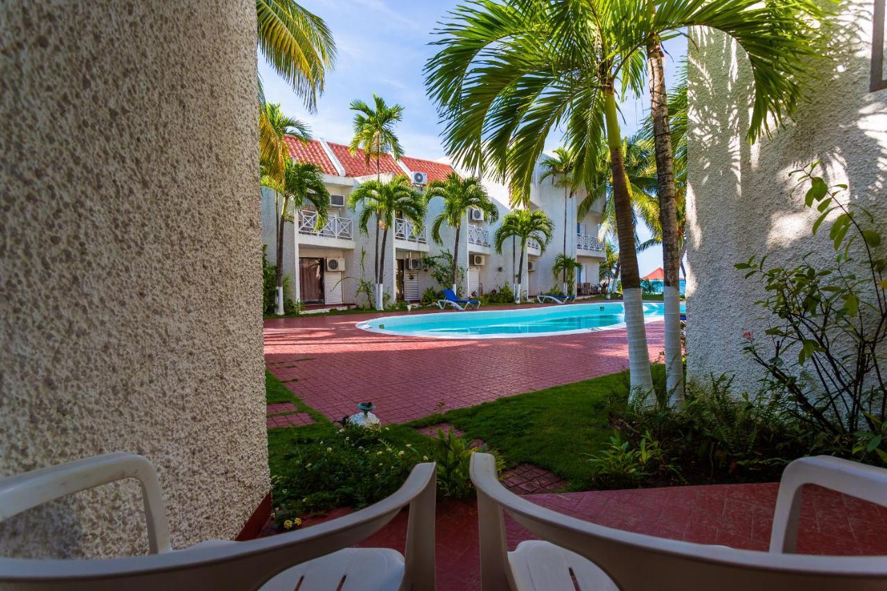 Villa Criss Ocho Rios Buitenkant foto