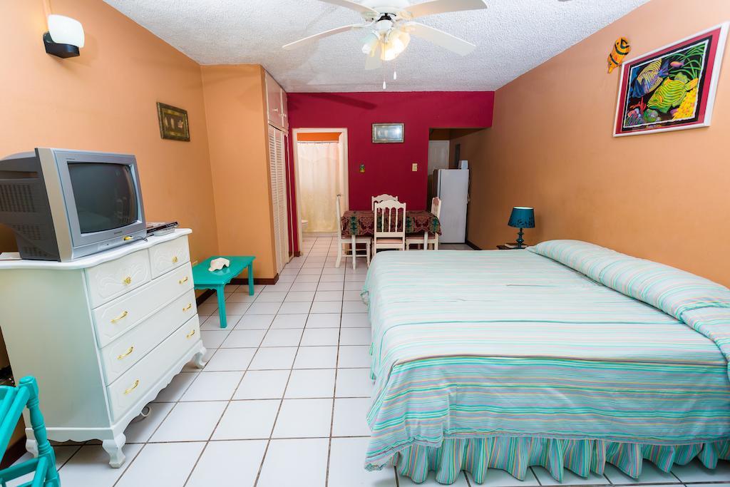 Villa Criss Ocho Rios Kamer foto